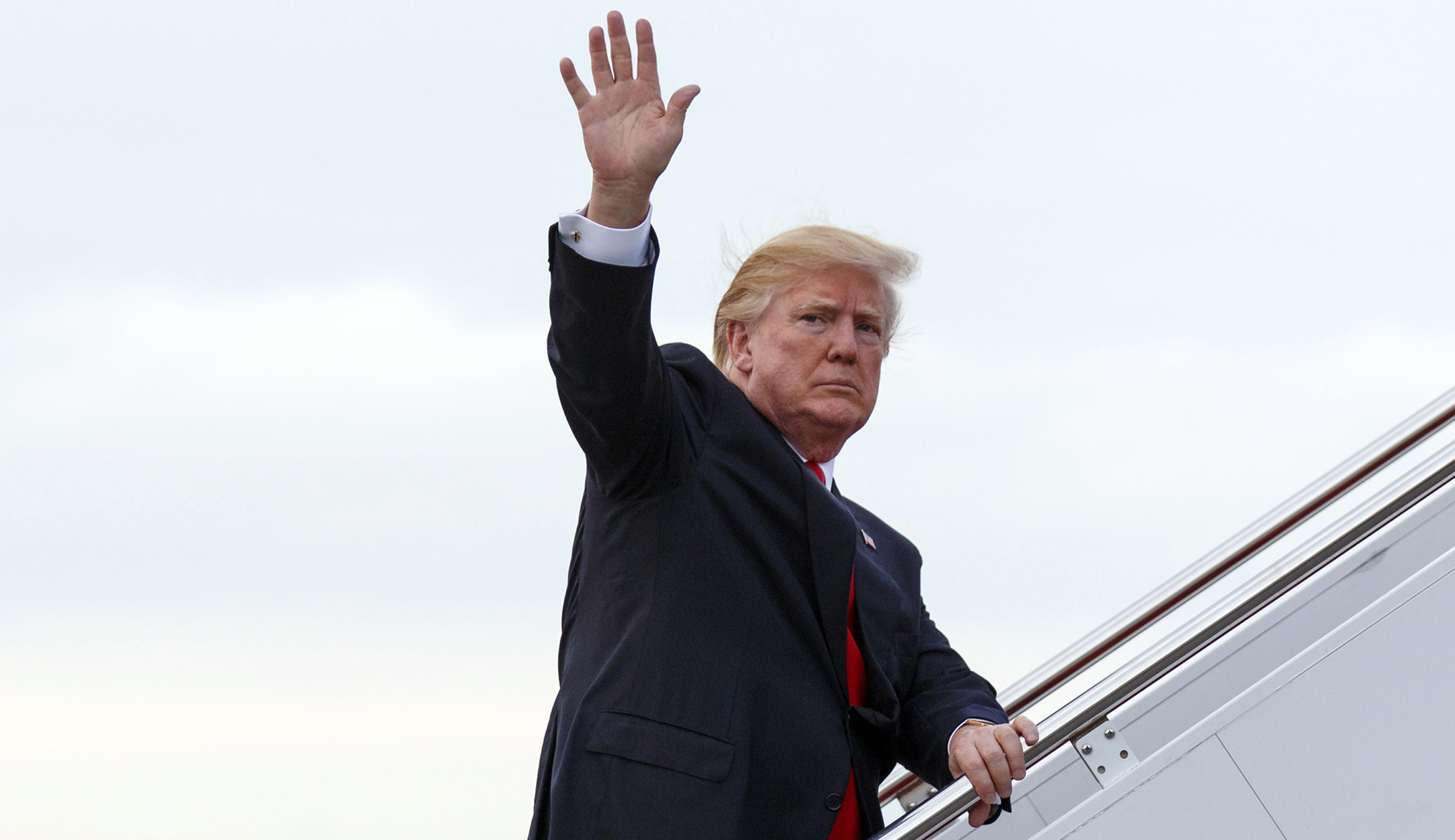 Trump praises Mercers for cutting ties with ‘sloppy’ Steve Bannon