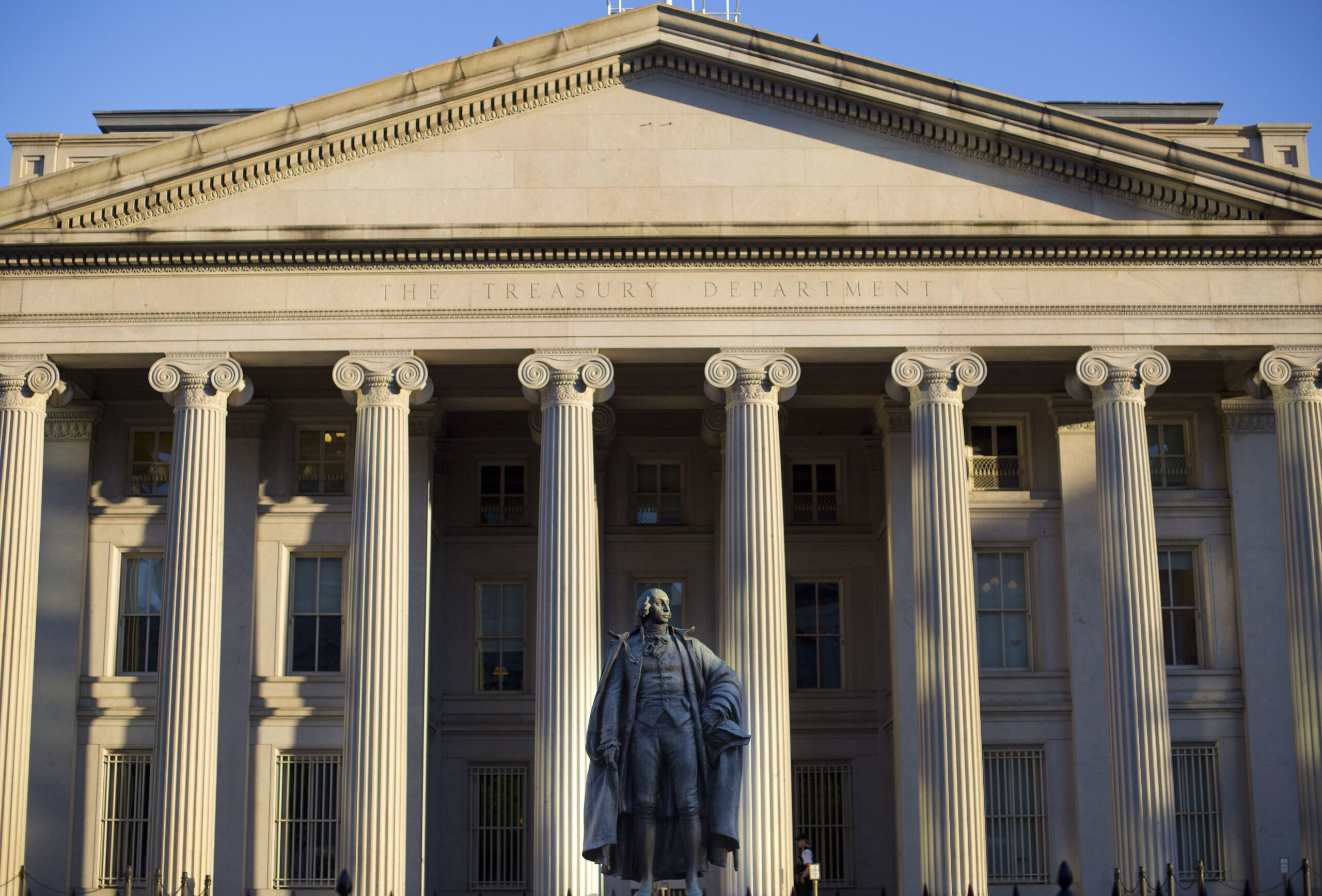 Federal workers poised to overtake salaries of senators, DC gets highest pay raise