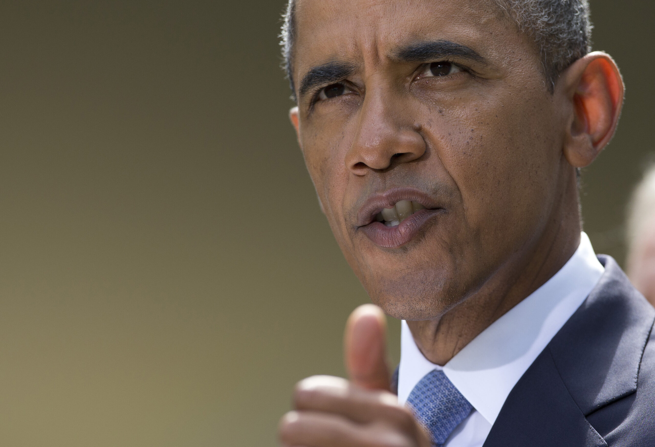 Consensus, then about-face from Obama on Syria