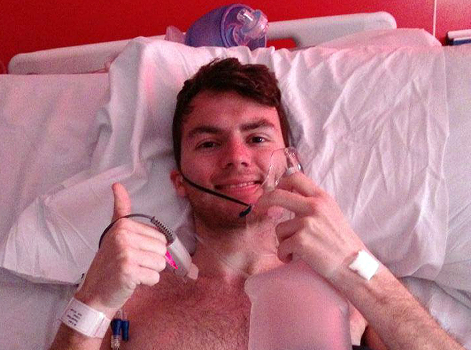 Teenage cancer fundraiser dies