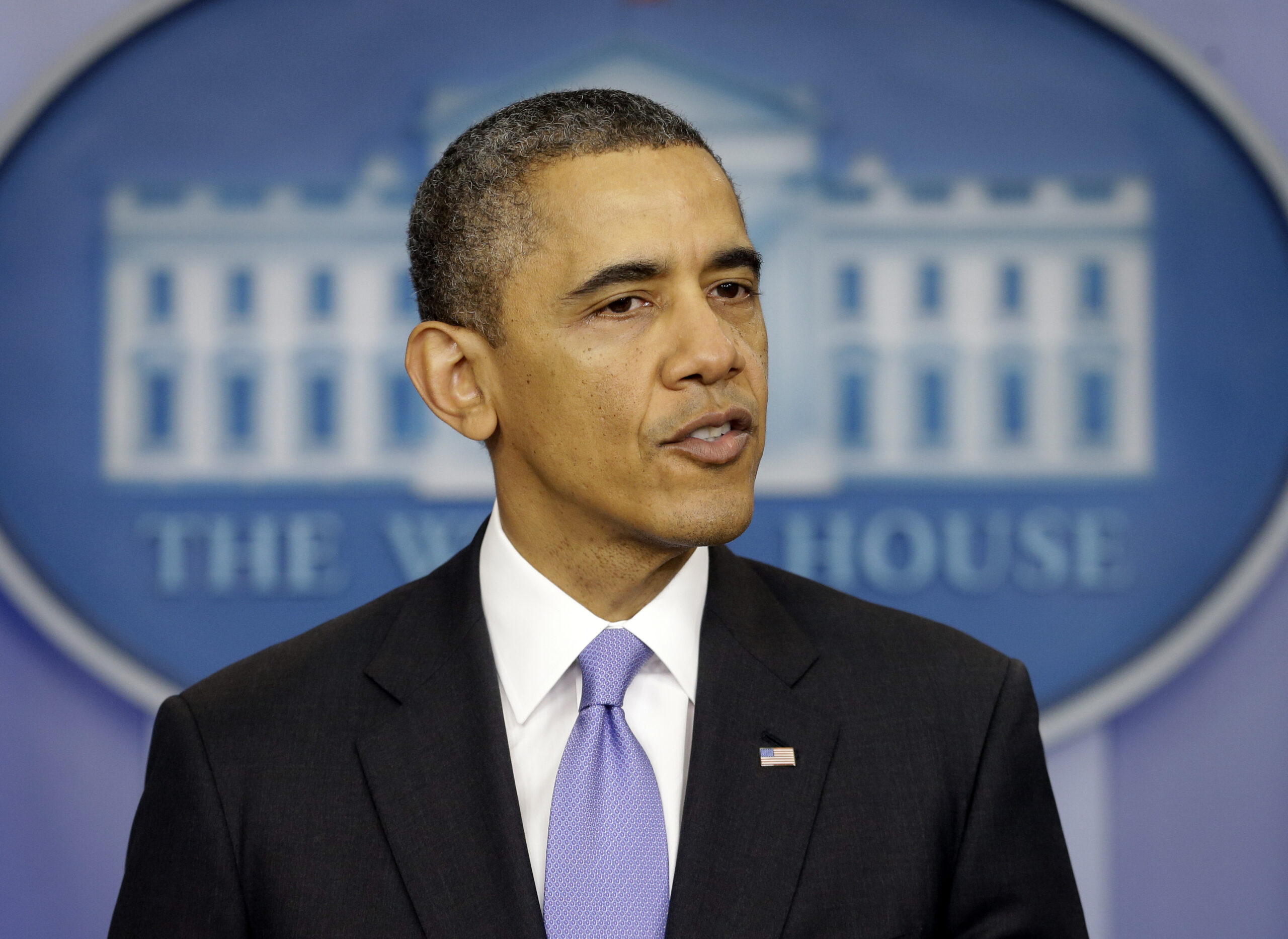 Obama ponders limiting NSA access to phone records