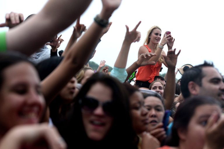 Fans watch rapper Armando 