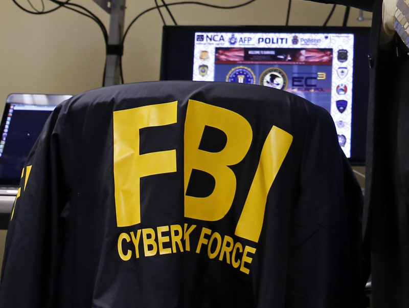Feds collecting hoards of personal Internet data