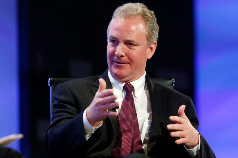 House Democrats' budget chief, Rep. Chris Van Hollen, approached moderate Republican Rep. Peter King, R-N.Y., and a few other lawmakers outside the House chamber to discuss joining forces against Republican conservatives who are using the budget fight to derail Obamacare. (AP Image)