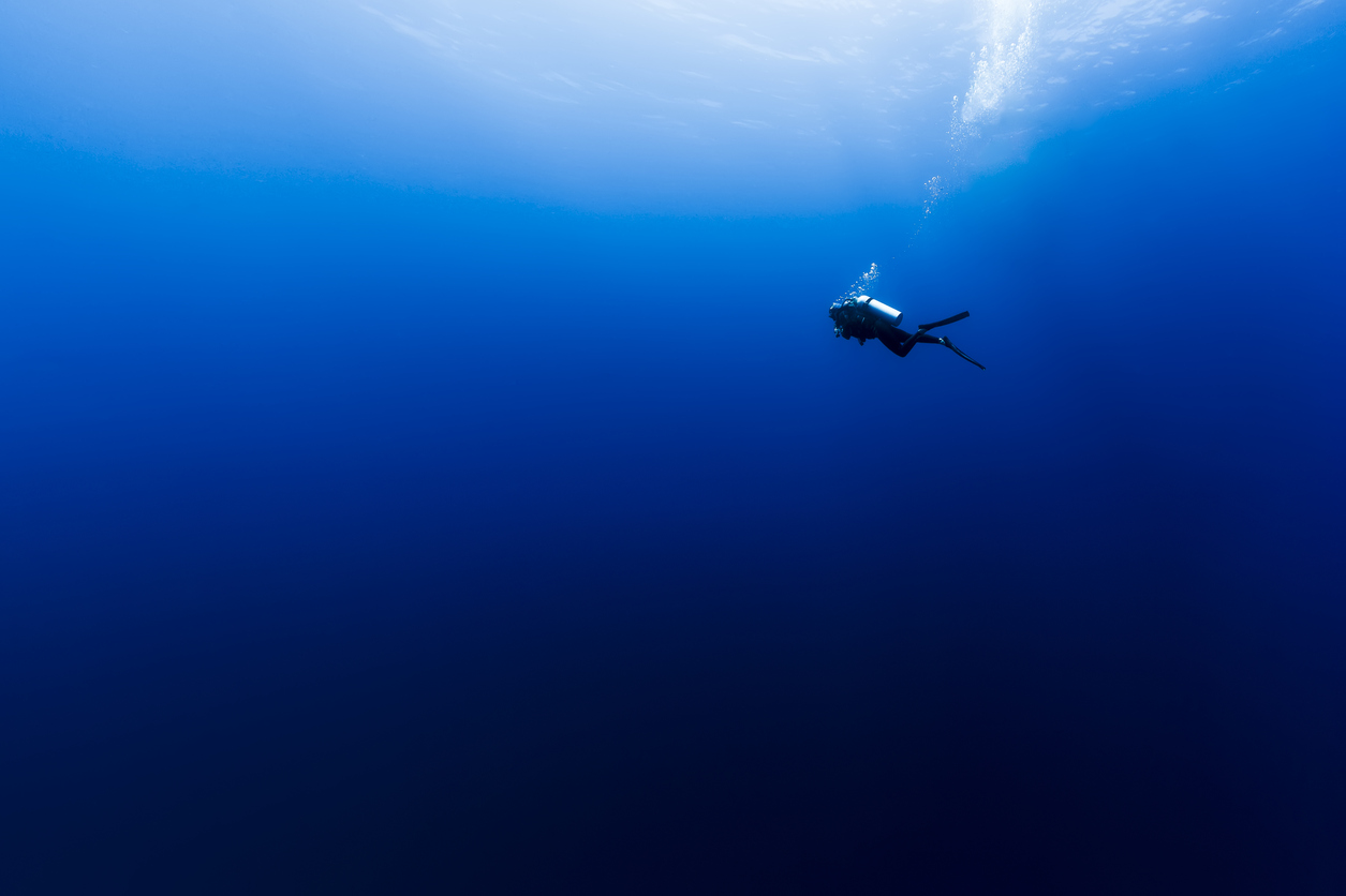 Obama should staff up on intelligence oversight