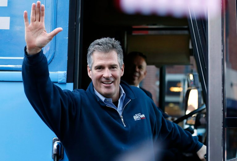 Former Sen. Scott Brown, R-Mass., may be looking at running in New Hampshire. (AP File)
