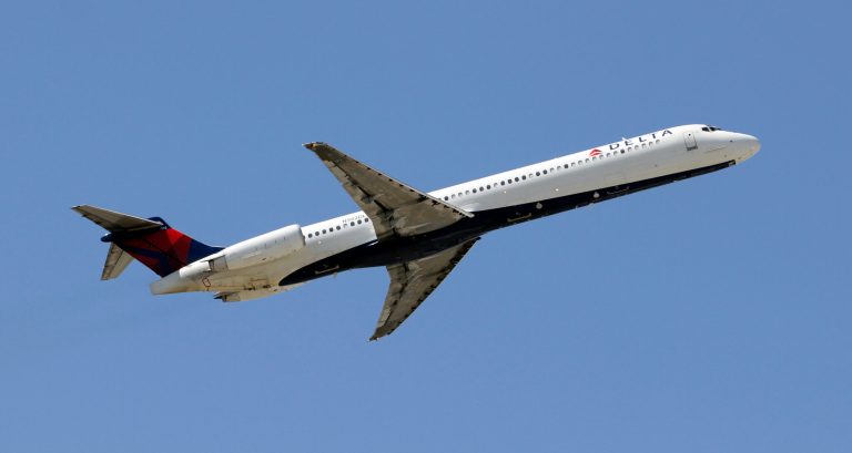 This Monday, Aug. 20, 2012 photo shows a Delta Air Lines jet taking off at Miami International Airport in Miami. Higher fares and growing traffic helped Delta Air Lines Inc. post a bigger-than-expected profit, the company announced Tuesday, Jan. 21, 2014. (AP Photo/Alan Diaz)