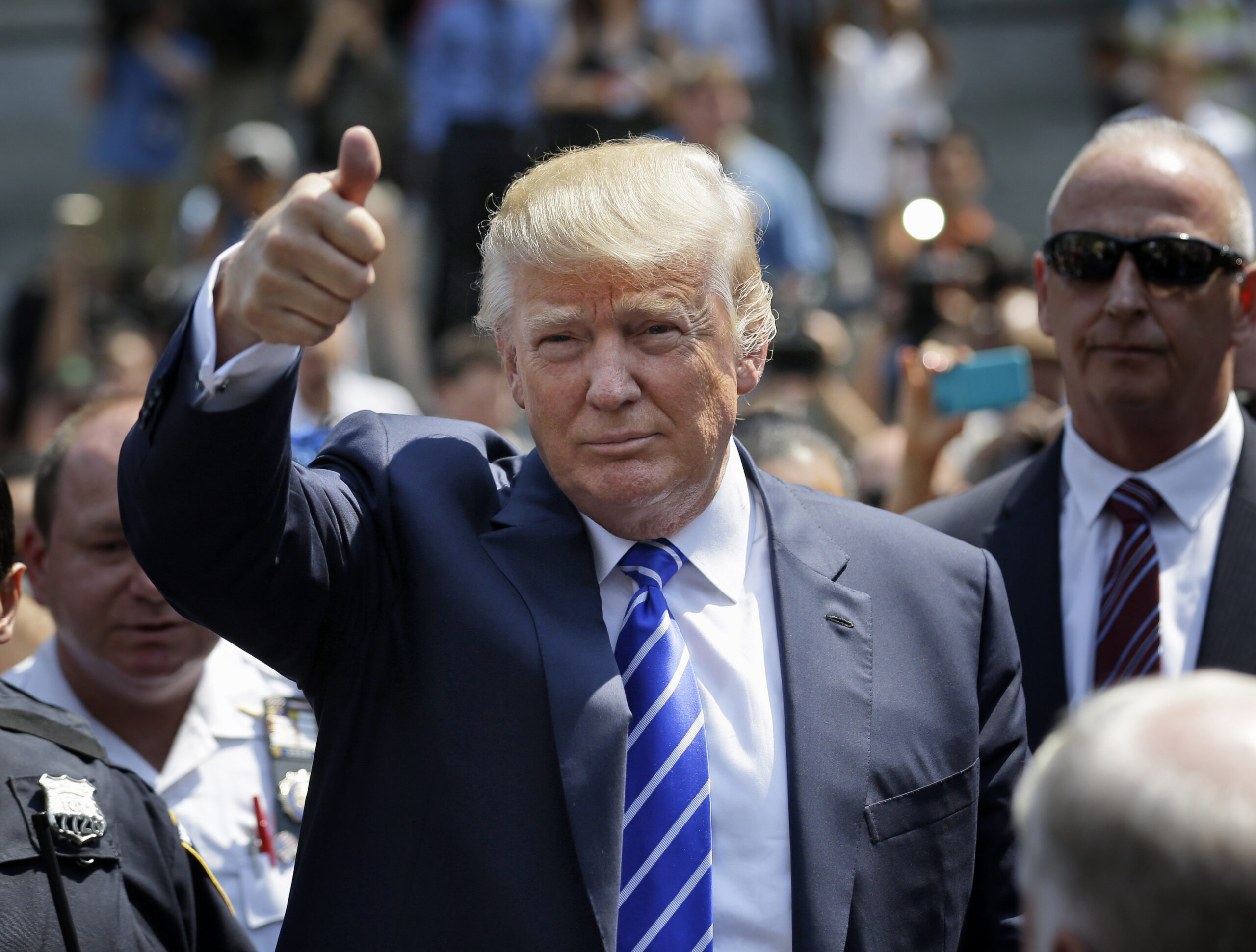 Hannity ‘glad Donald Trump is in this race’