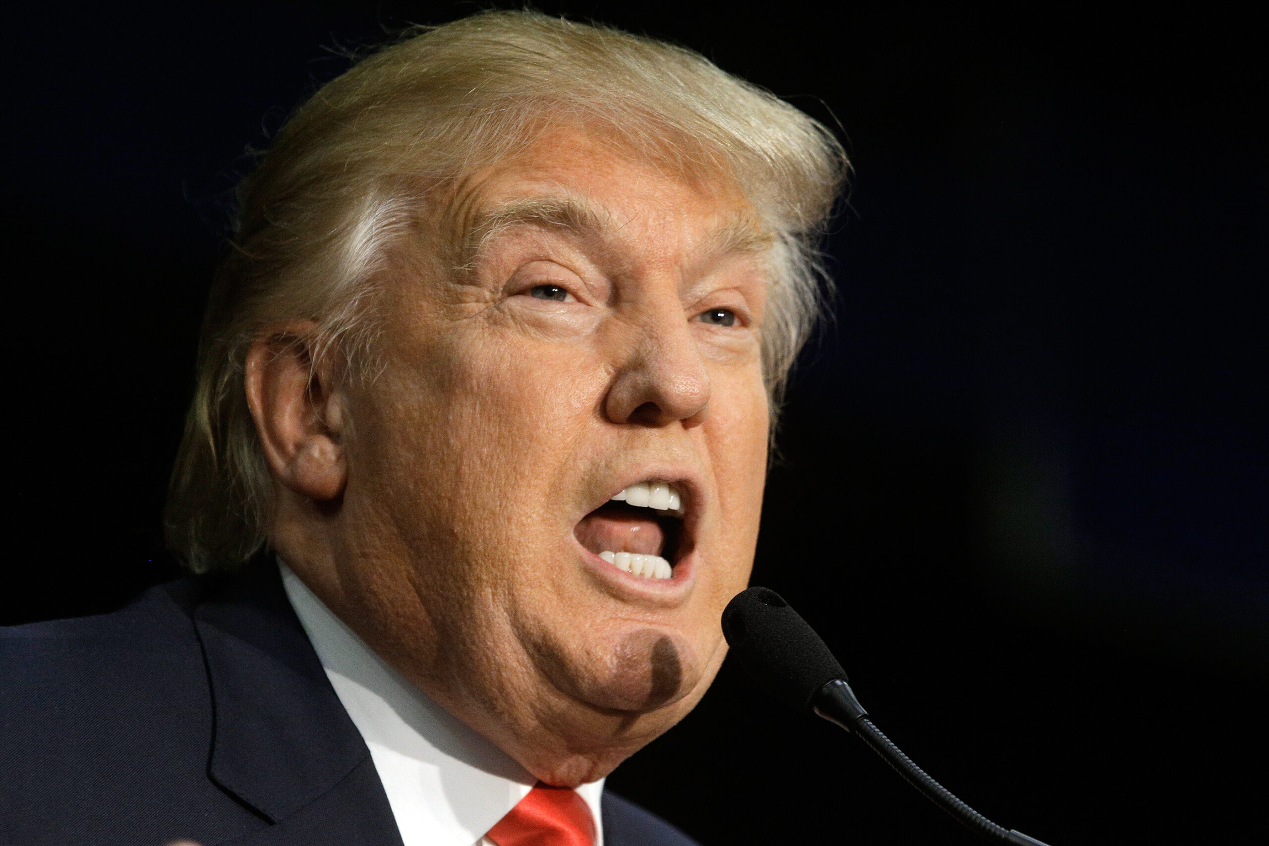 Trump: Clinton is running for president to avoid jail