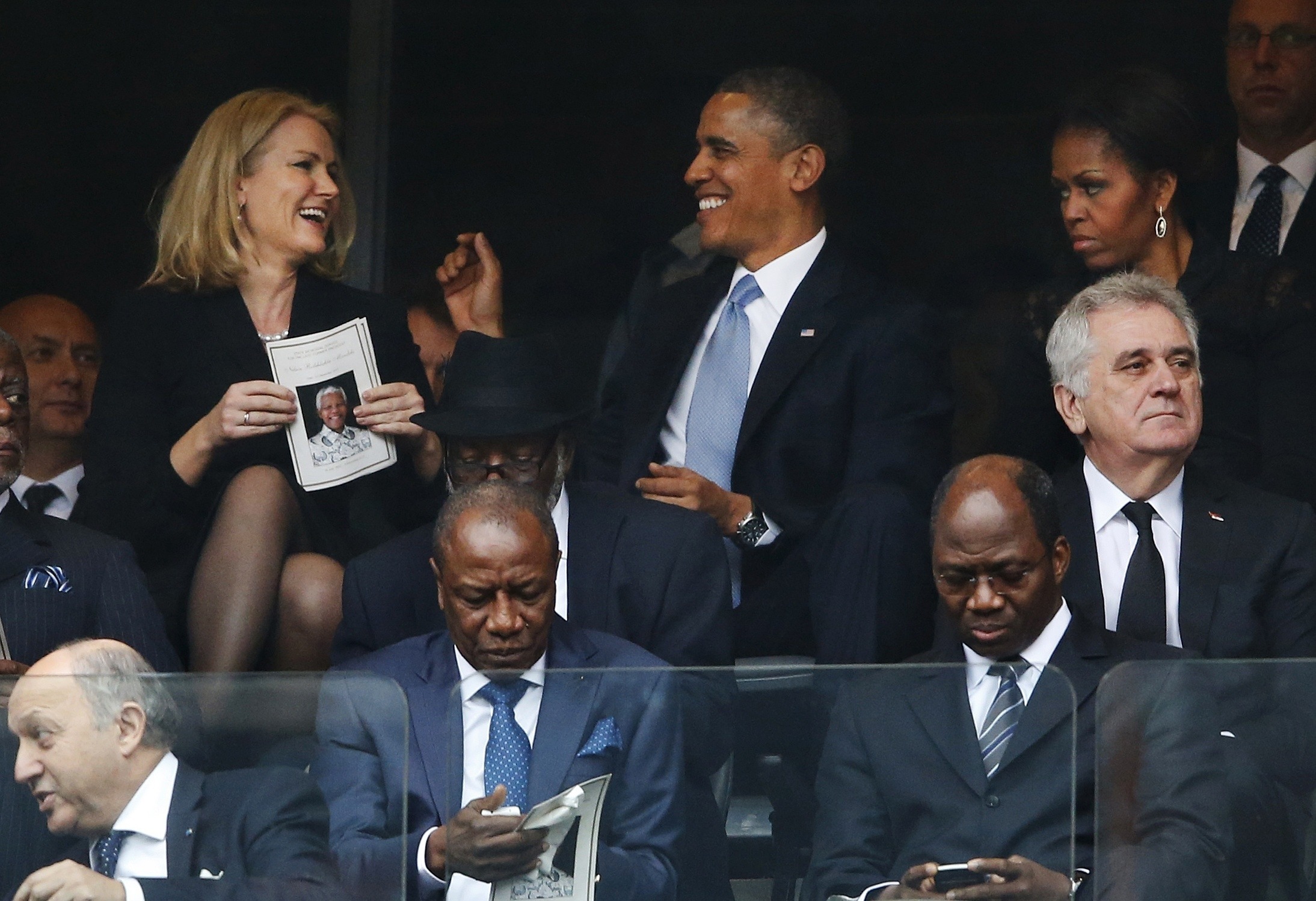 Race helps Obama slide out of scandal over Nelson Mandela memorial ‘selfie’