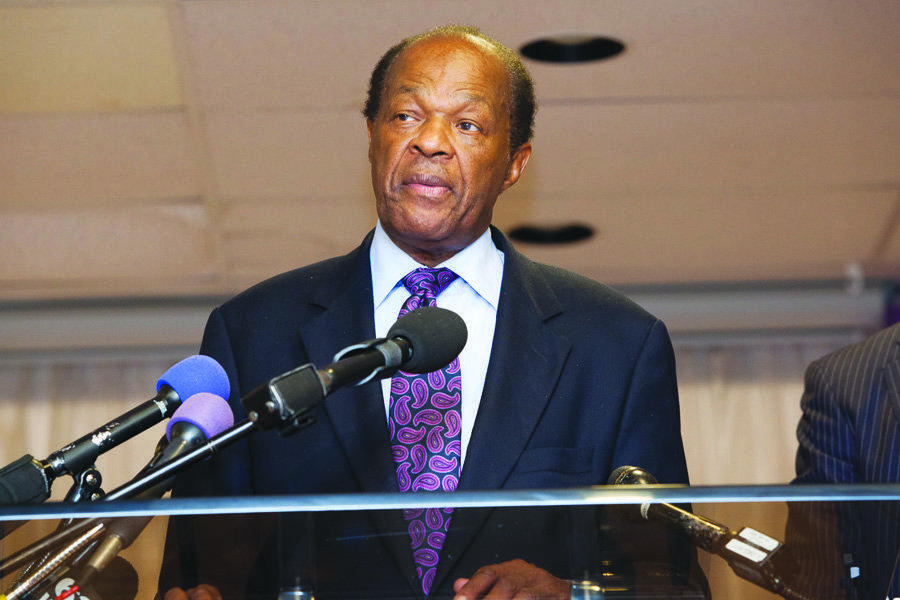 Marion Barry pushes for limits on D.C. contractors