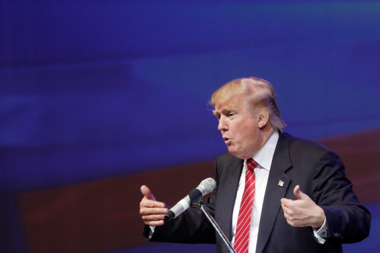 Barring Trump from the debates would do more harm than good. (AP Photo/Danny Johnston)