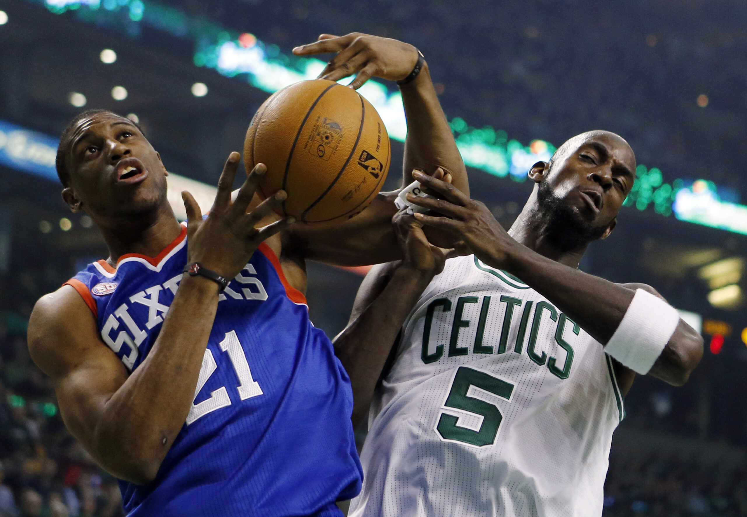 Garnett’s 19 lead Celtics to 92-79 win over 76ers