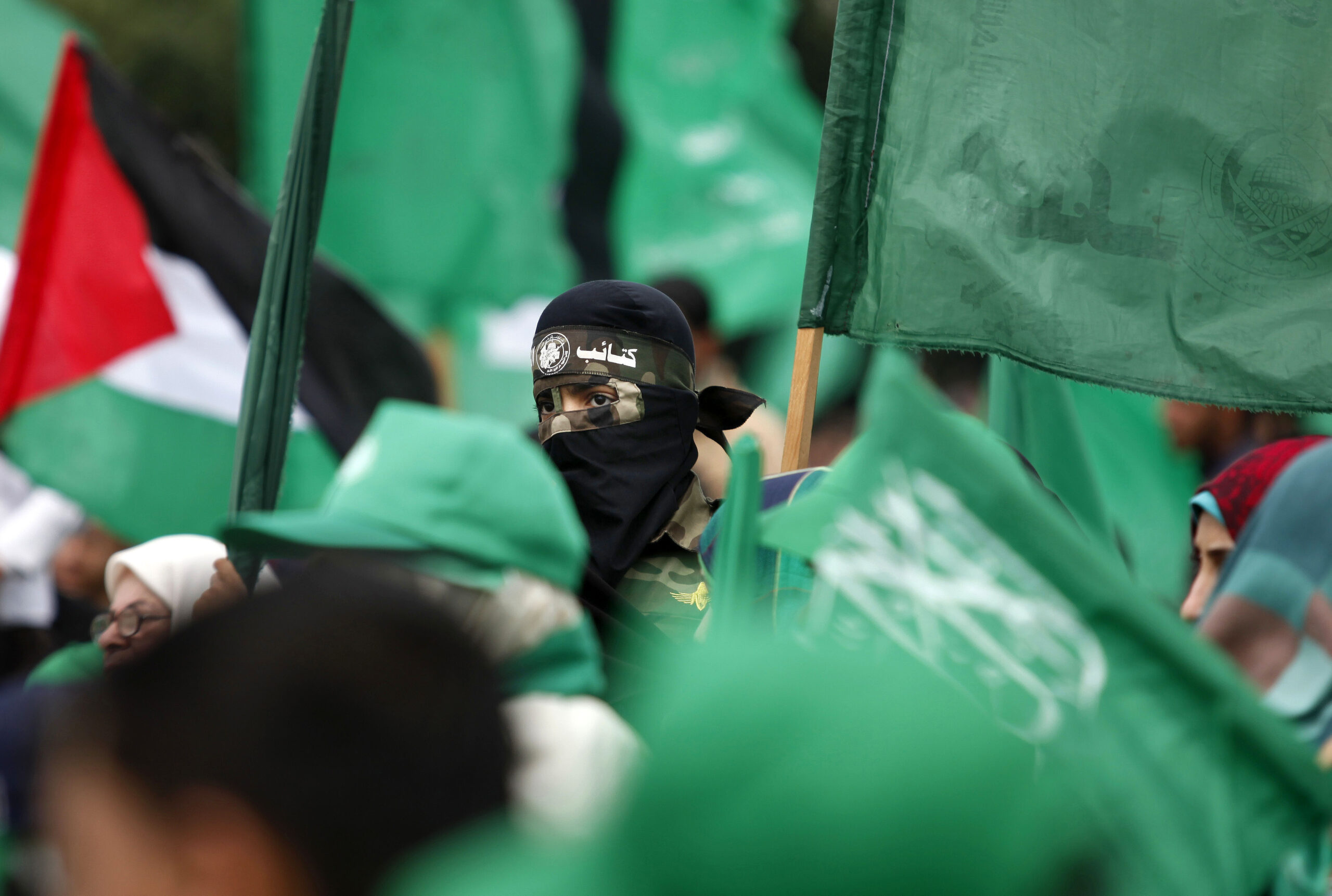 President Obama shirks his campaign pledge not to deal with Hamas