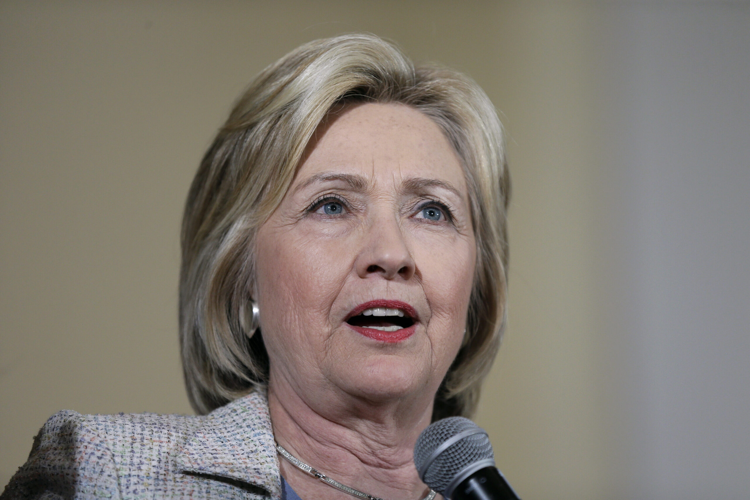 State prepares to release 4,000 Clinton emails