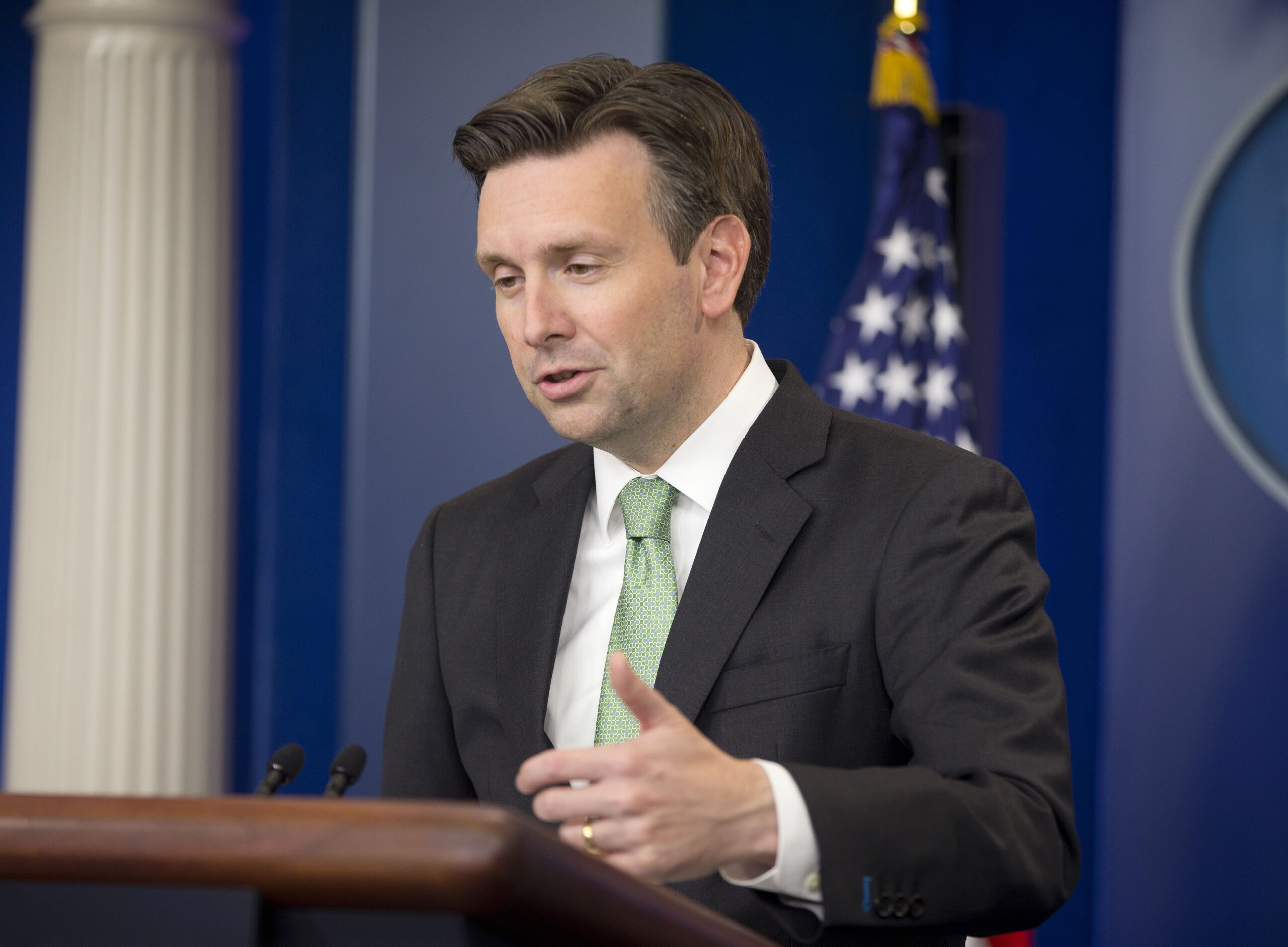 White House rules out shutdown negotiations