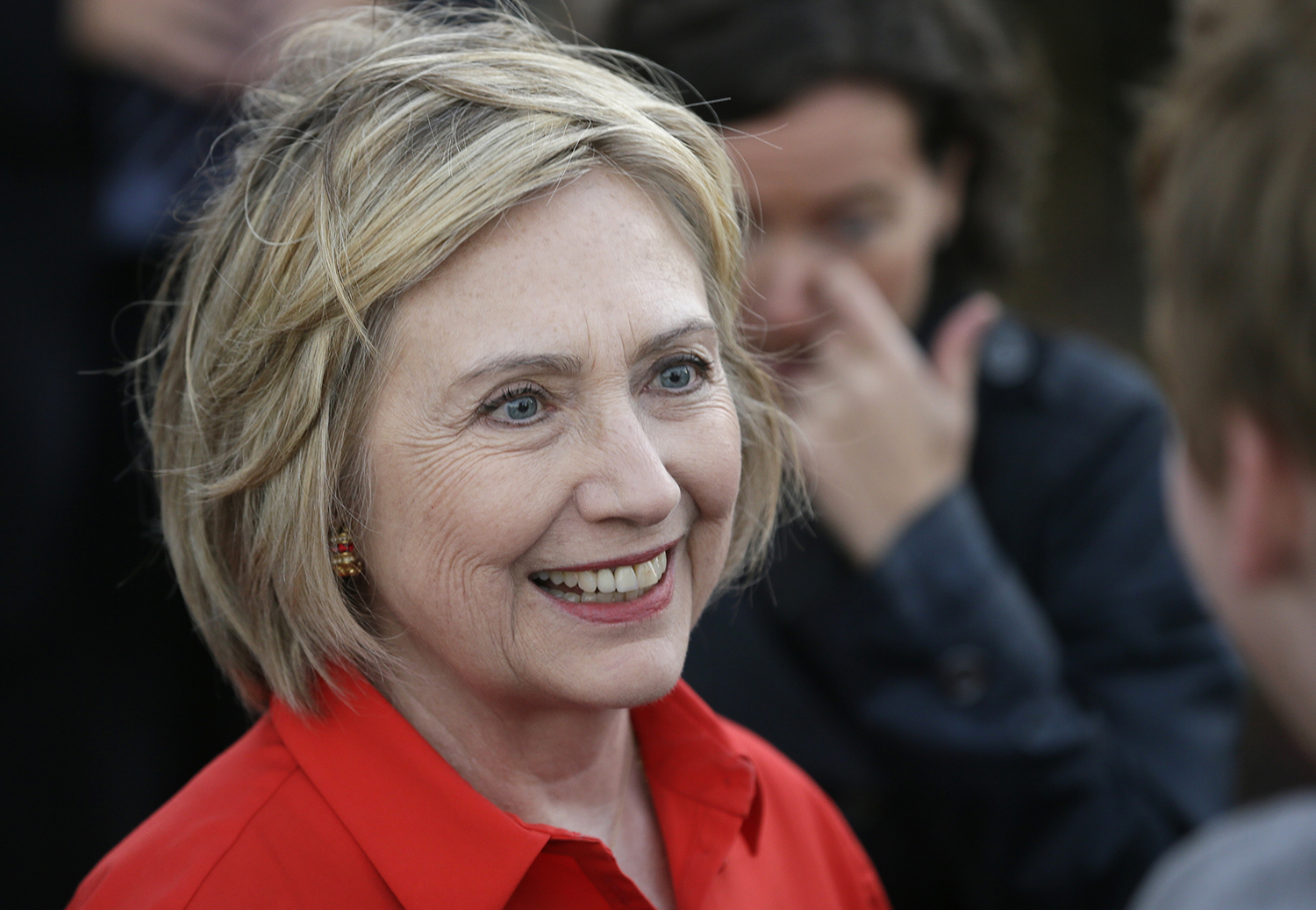 Clinton to meet with top law enforcement leaders