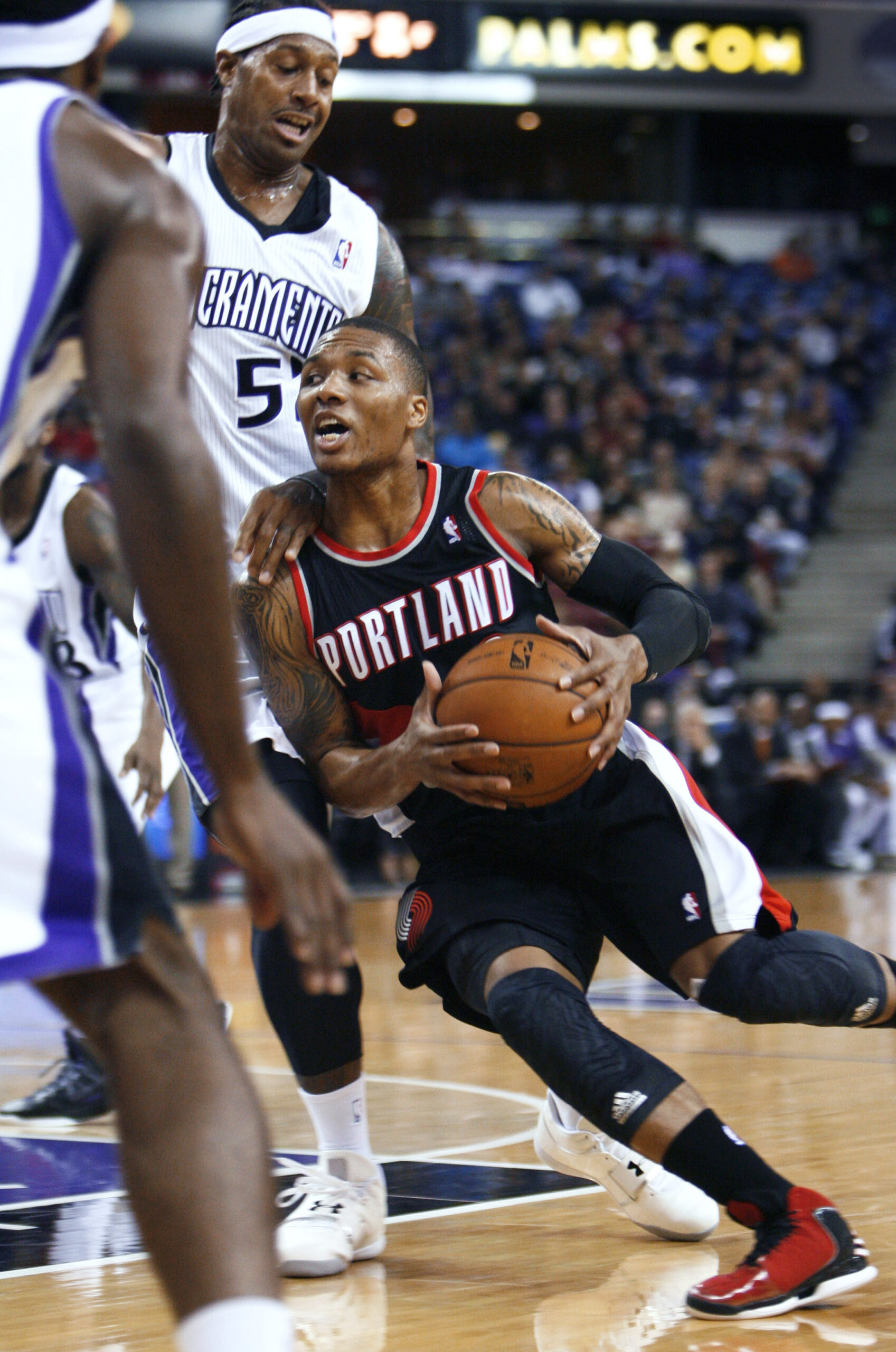 Thornton helps Kings snap Blazers’ win streak at 5