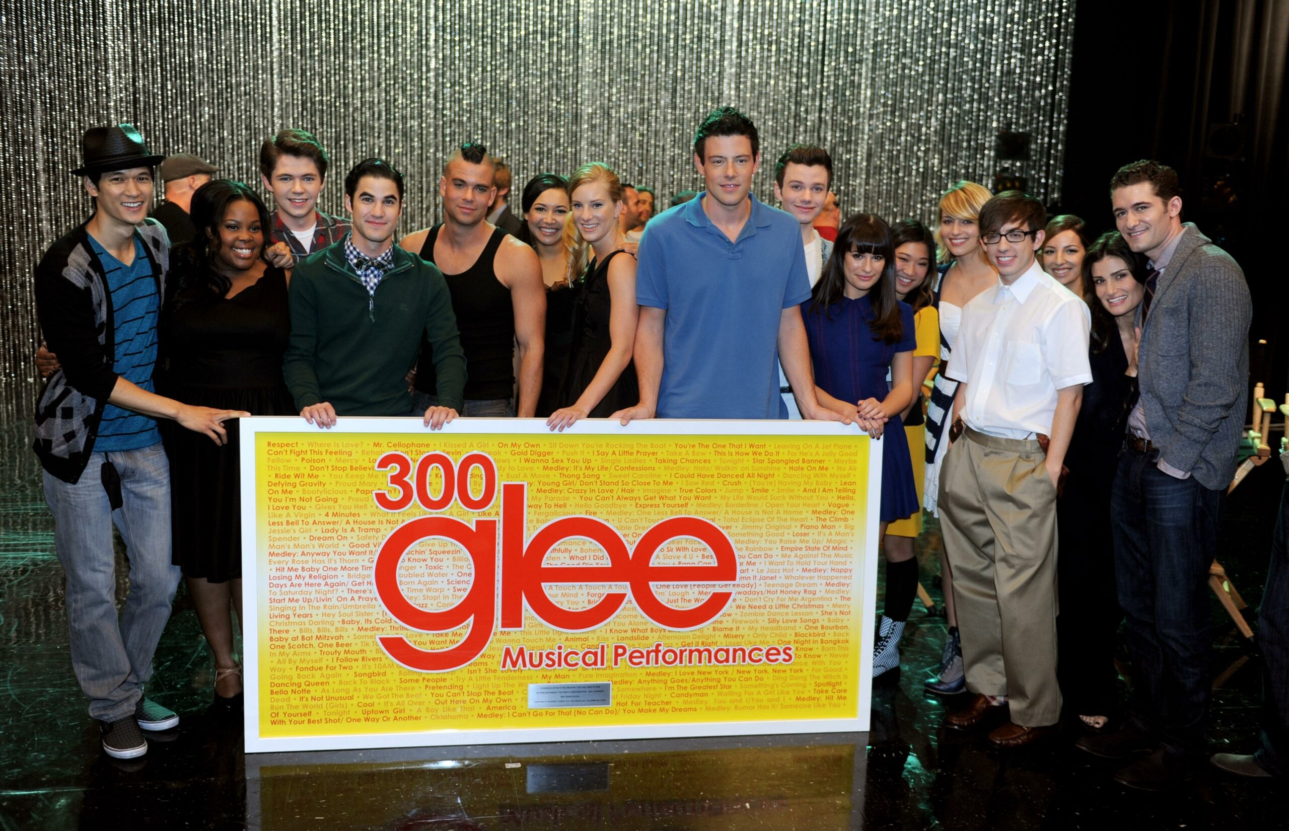 ‘Glee’ cast making digital history
