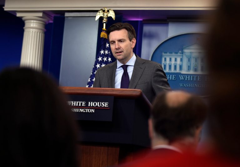 Earnest on Wednesday to question why Republicans want to control Congress at all. (AP Photo/Susan Walsh)