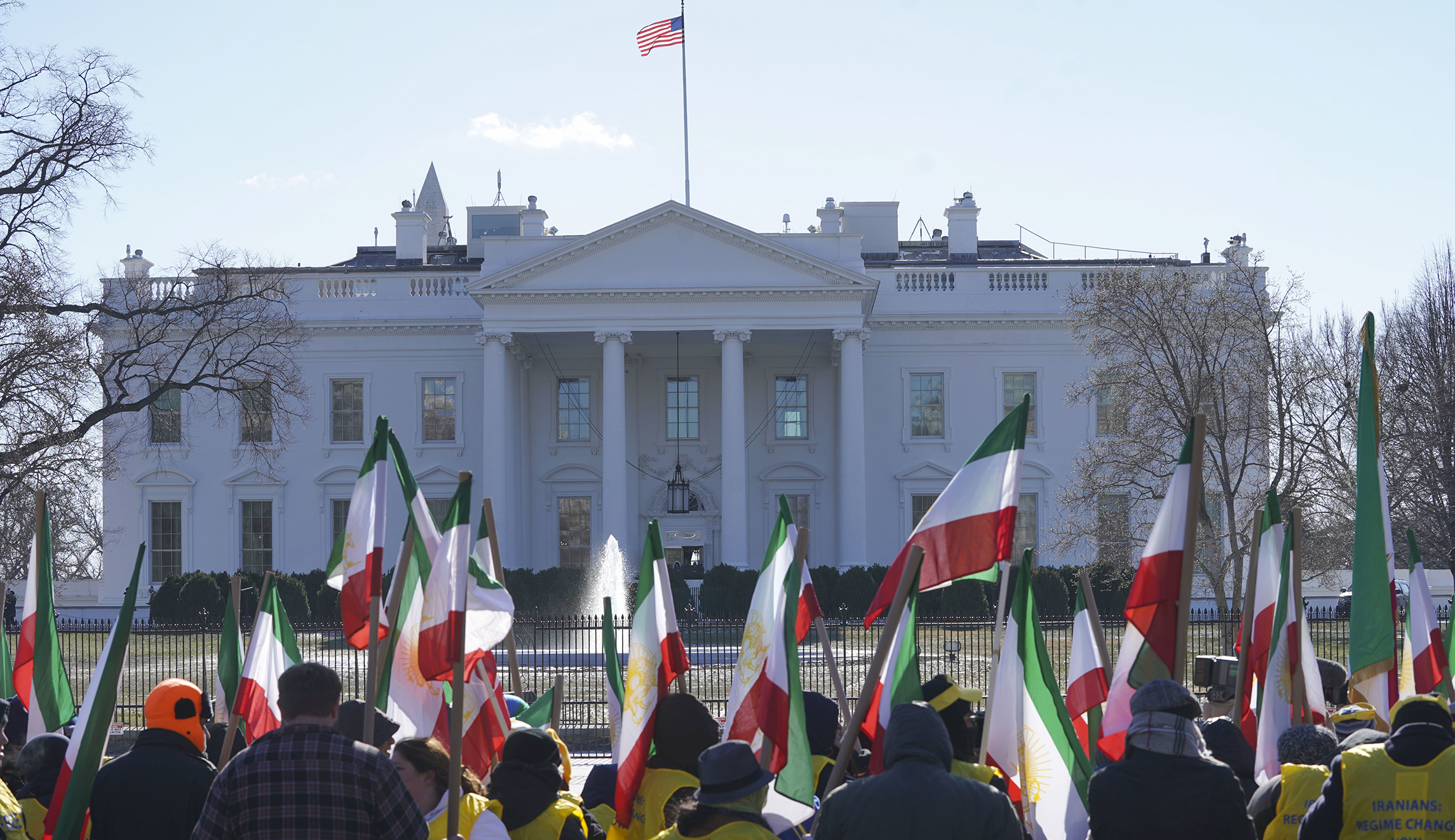 White House calls on Iran to stop torturing, killing protesters
