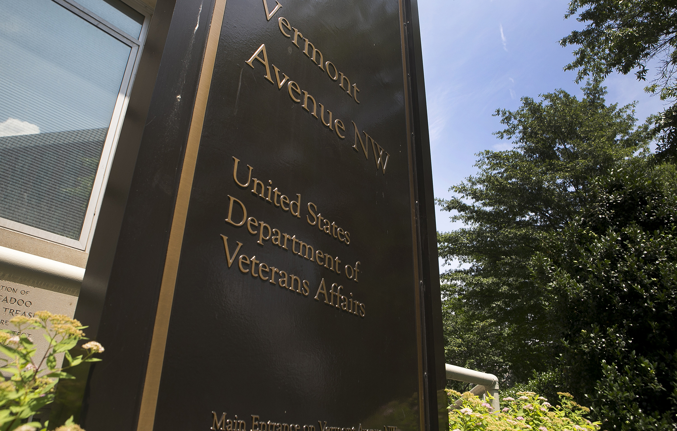 House votes to end VA scrubbing of employee records