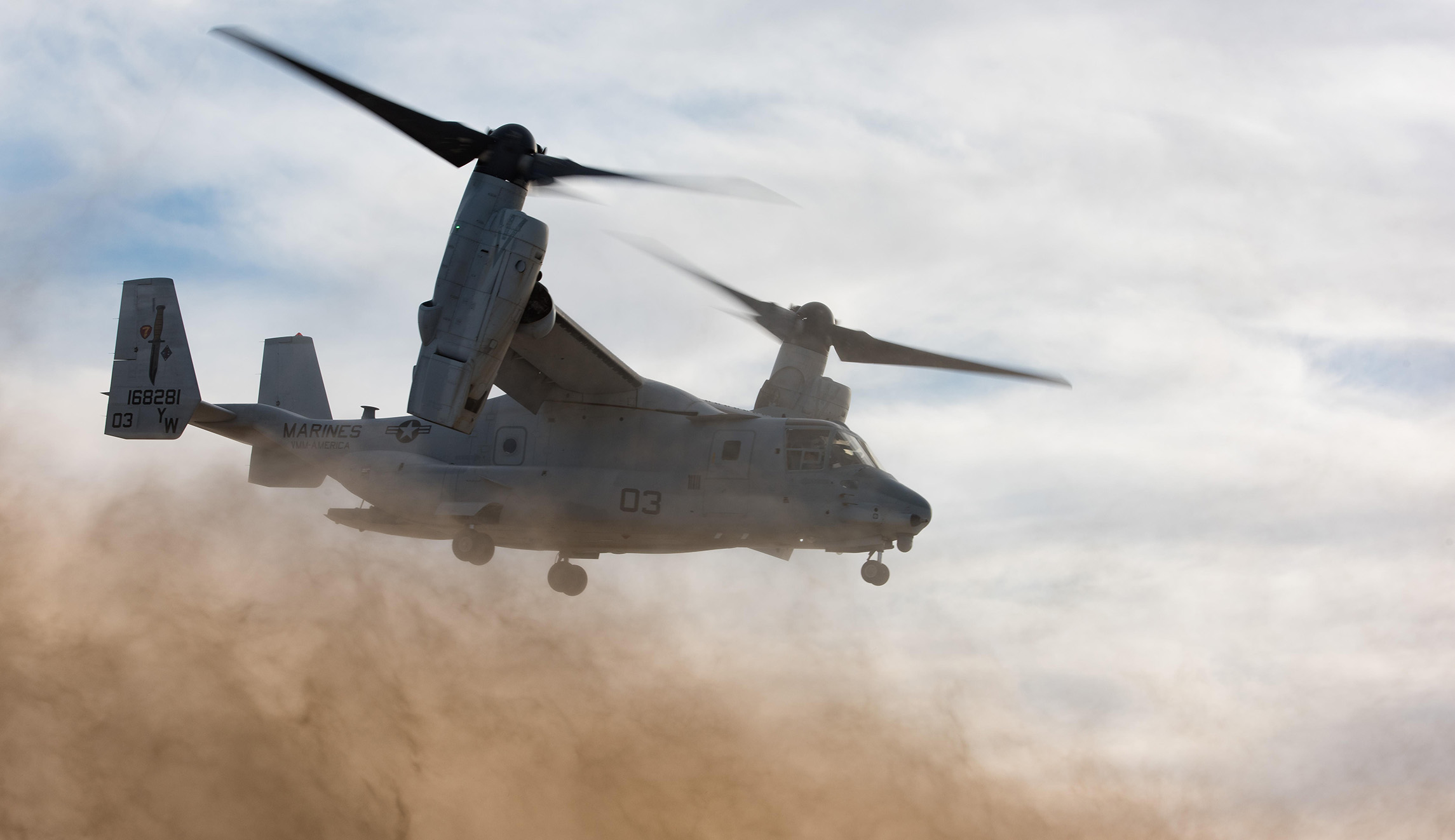 2 US troops injured after Osprey goes down in Syria