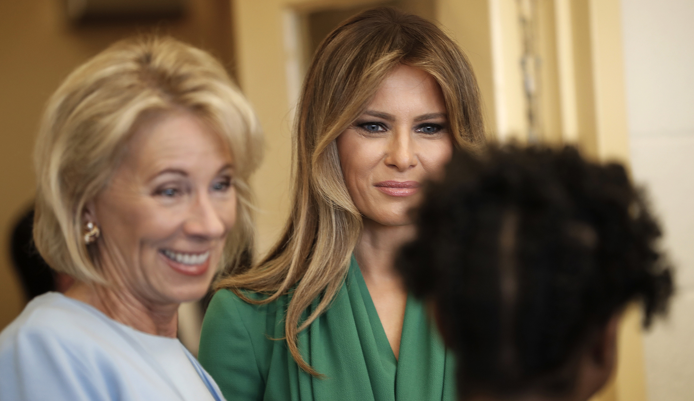 Melania Trump, Betsy DeVos to denounce bullying in Michigan school visit