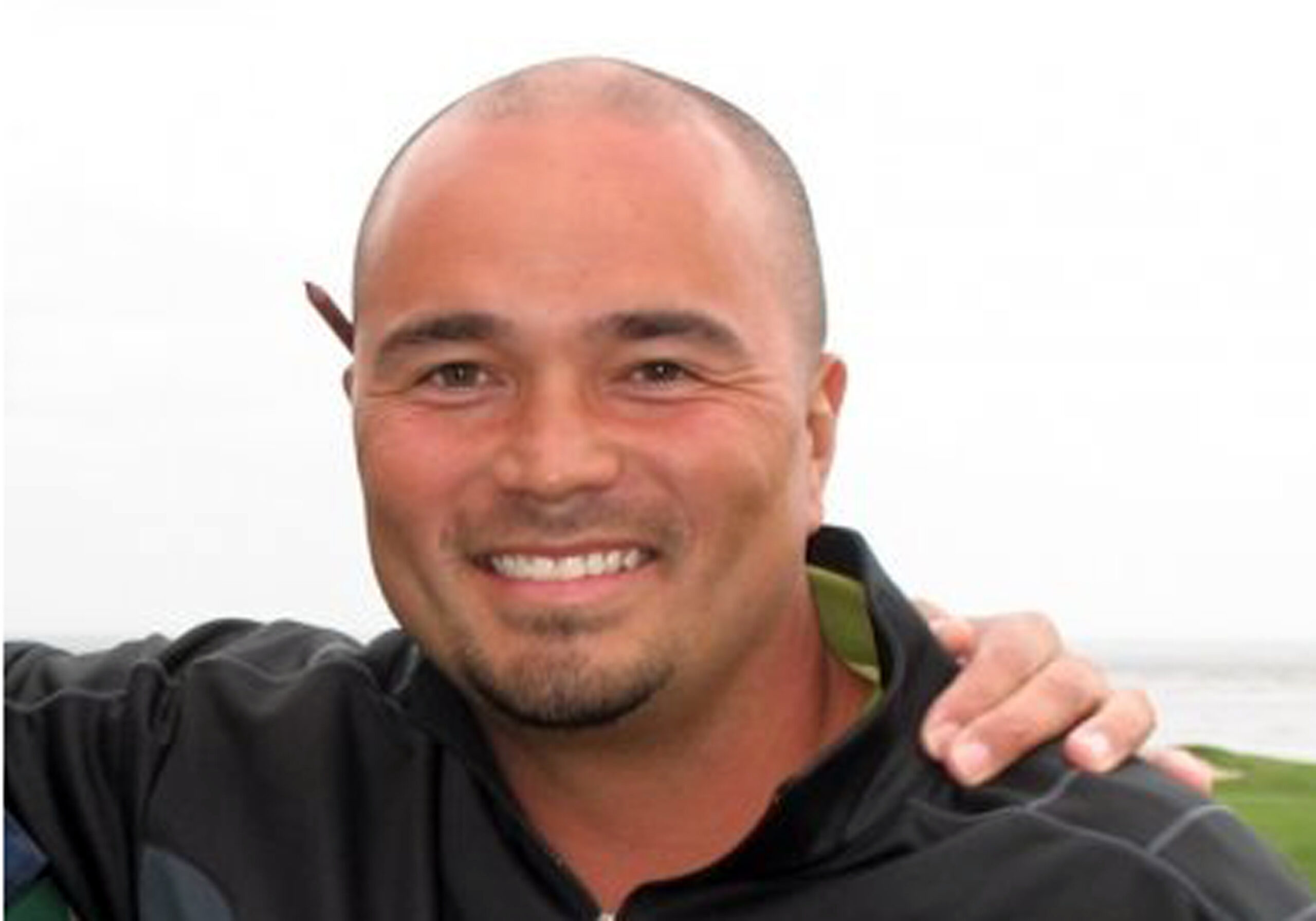 Mo. golfer survives fall into Ill. course sinkhole