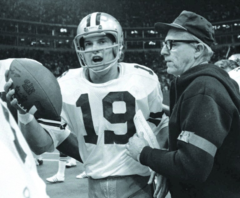 Associated Press
Clint Longley threw for 200 yards and two touchdowns in relief of Roger Staubach as the Cowboys beat the Redskins on Nov. 29, 1974.