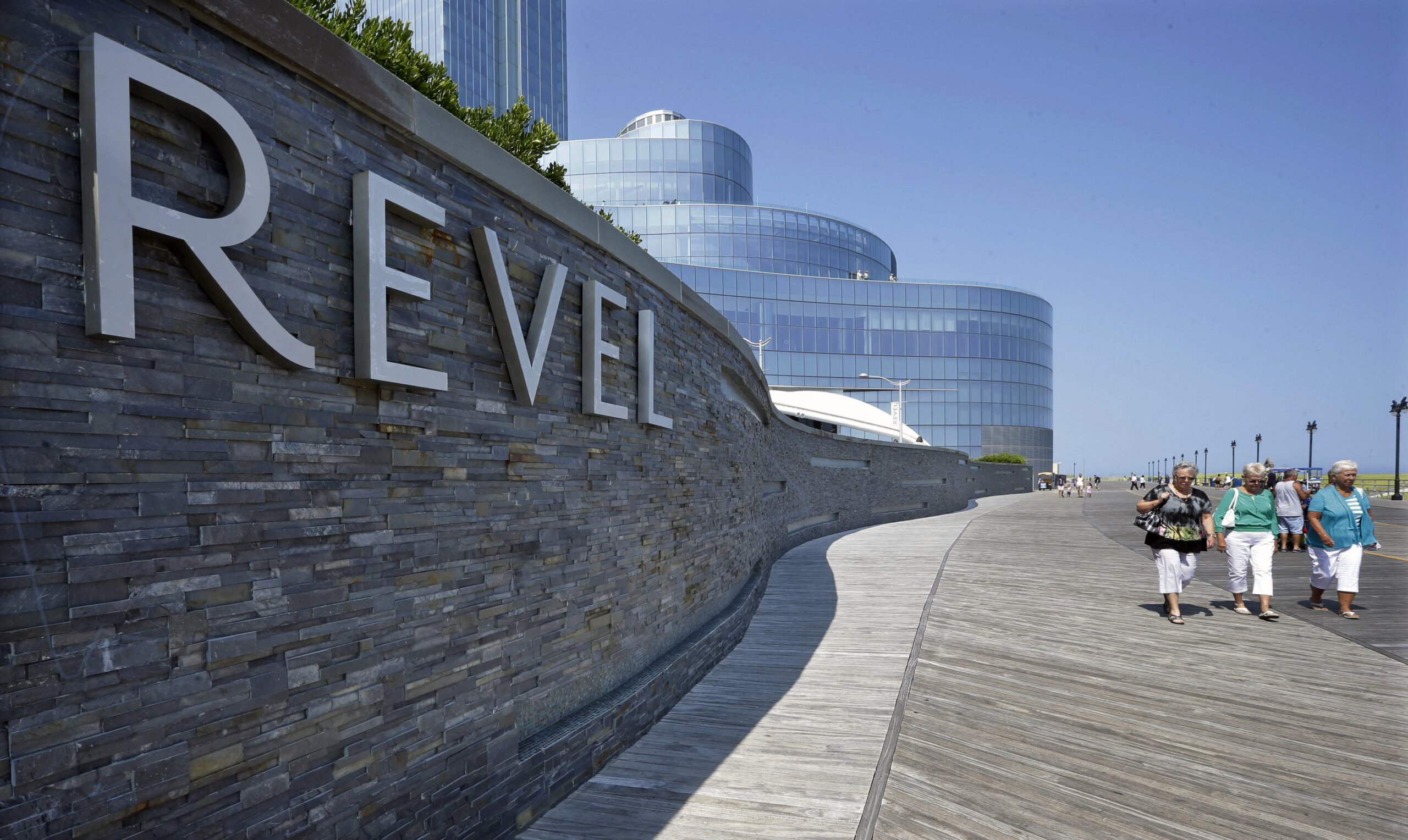 Revel casino still talking with potential bidders
