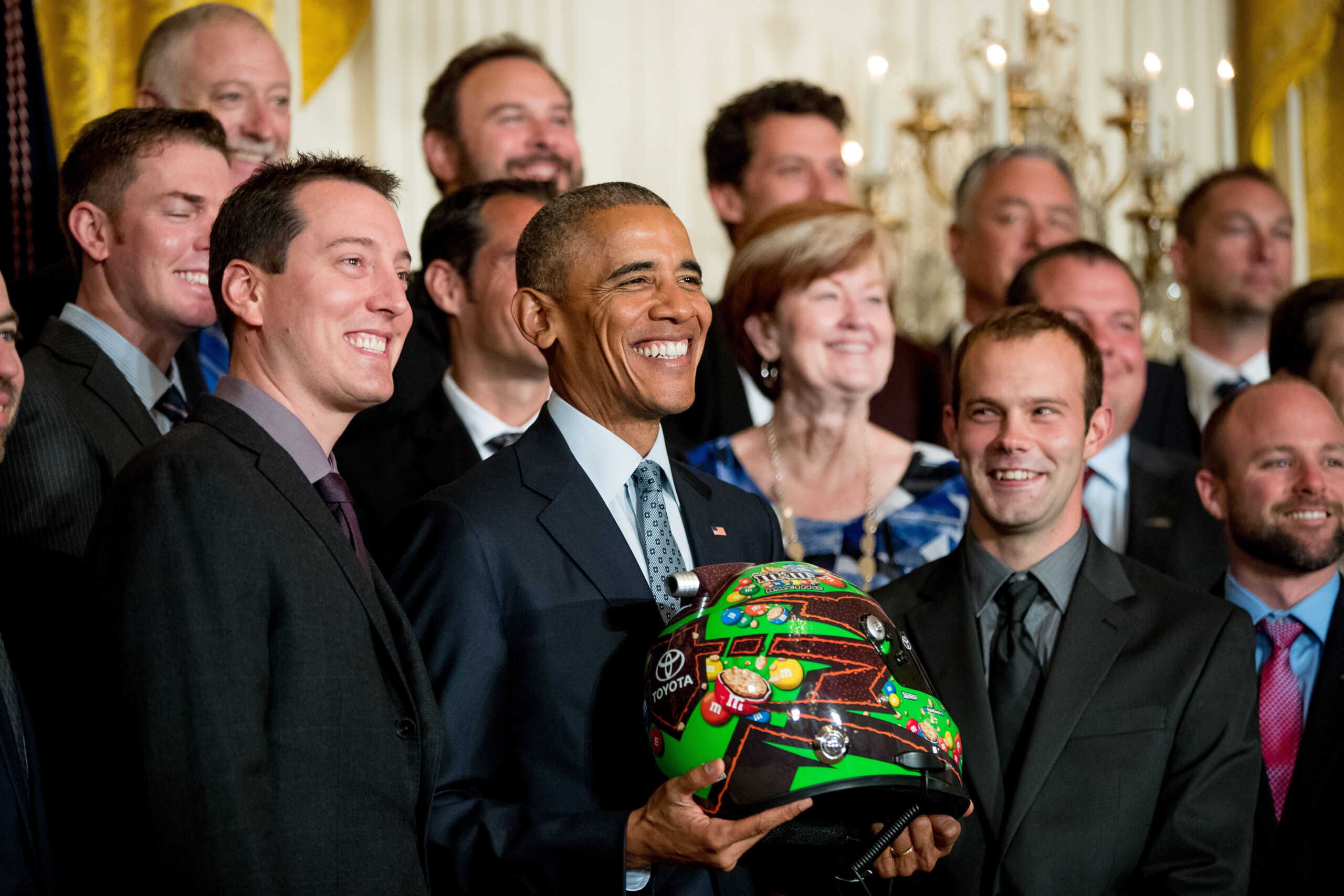 Obama mocks Jeb Bush’s loss at NASCAR event
