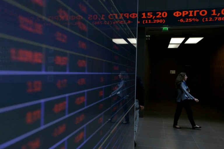 Sixty-three percent of business economists surveyed by the National Association for Business Economists predicted that a recession would not come until 2018. (AP Photo)