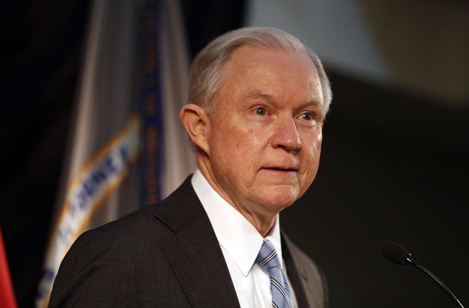 Jeff Sessions dodges on whether possible WikiLeaks charges could lead to prosecution of news outlets