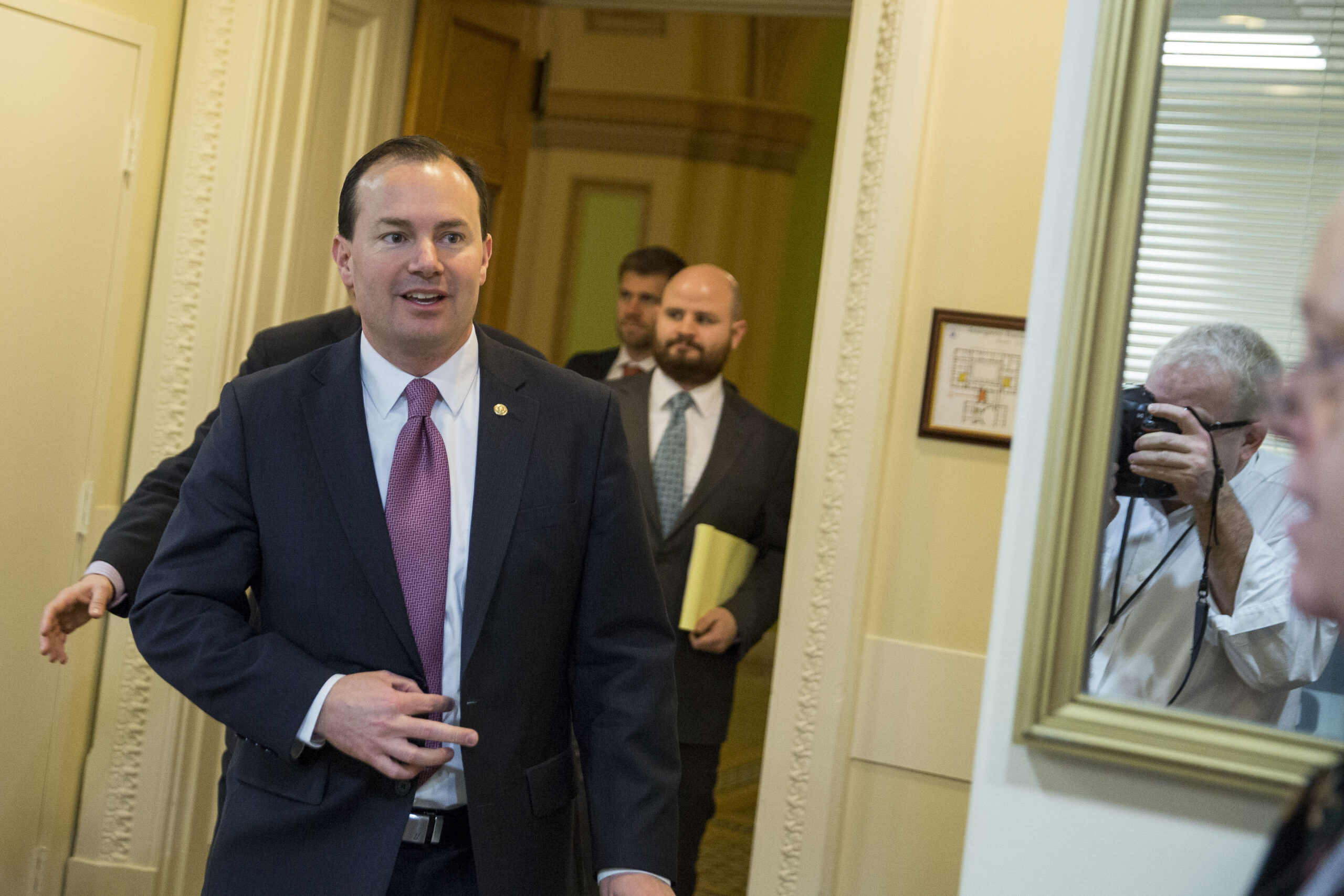 Senate races to avoid doctors’ pay plunge