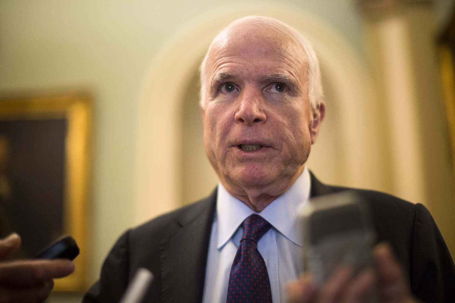 McCain to unblock funds for Syrian fighters after private meeting with Dunford