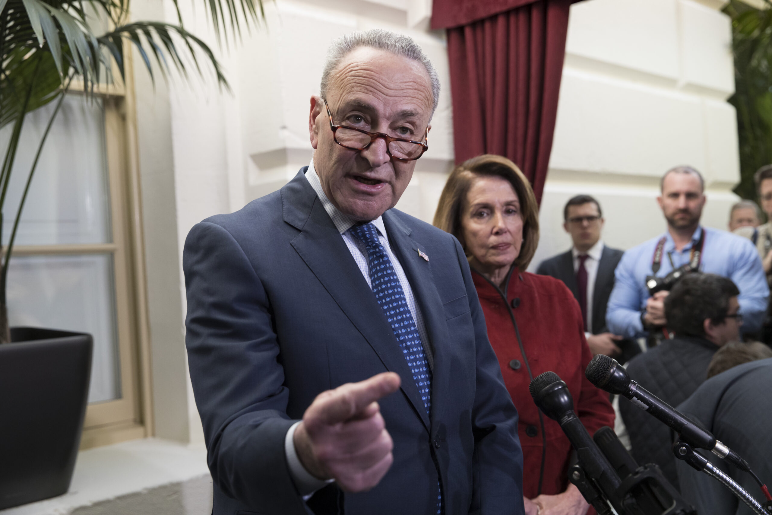 ‘DNC War Room’ raising money off its shutdown threat