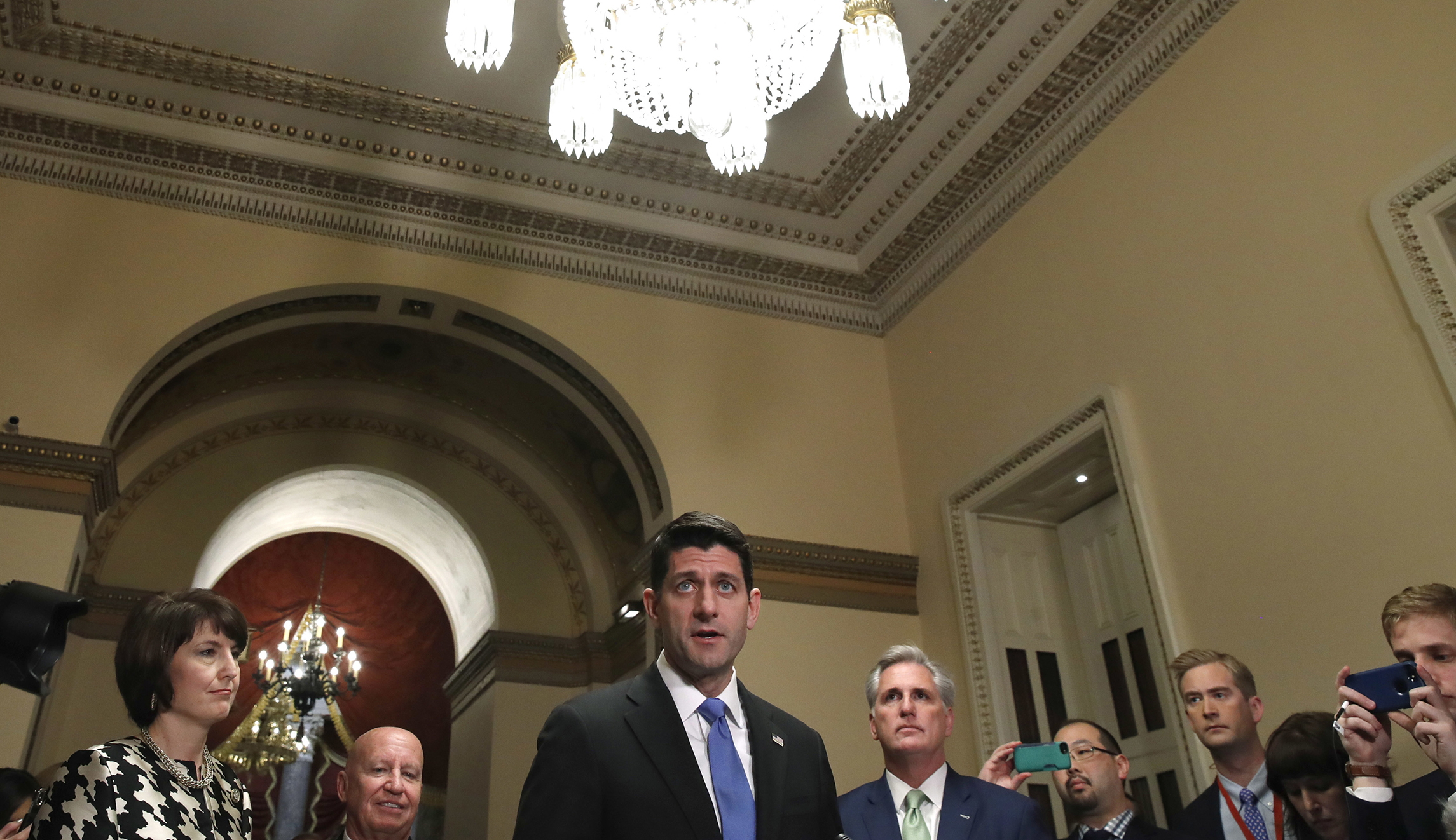 Republicans scramble for spending deal by Friday