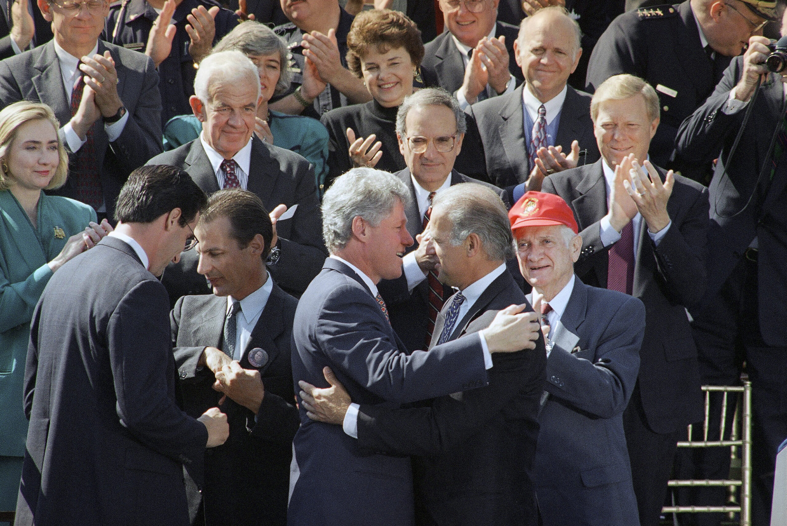2X iIllegals using Clinton-era marriage loophole to get green card, Africans, Asians, Latinos top