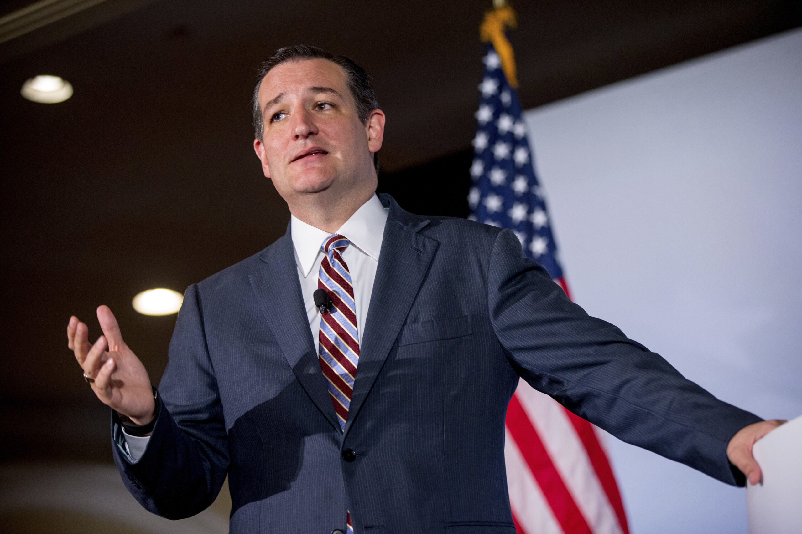 Cruz on booklist snub: ‘New York Times is lying’