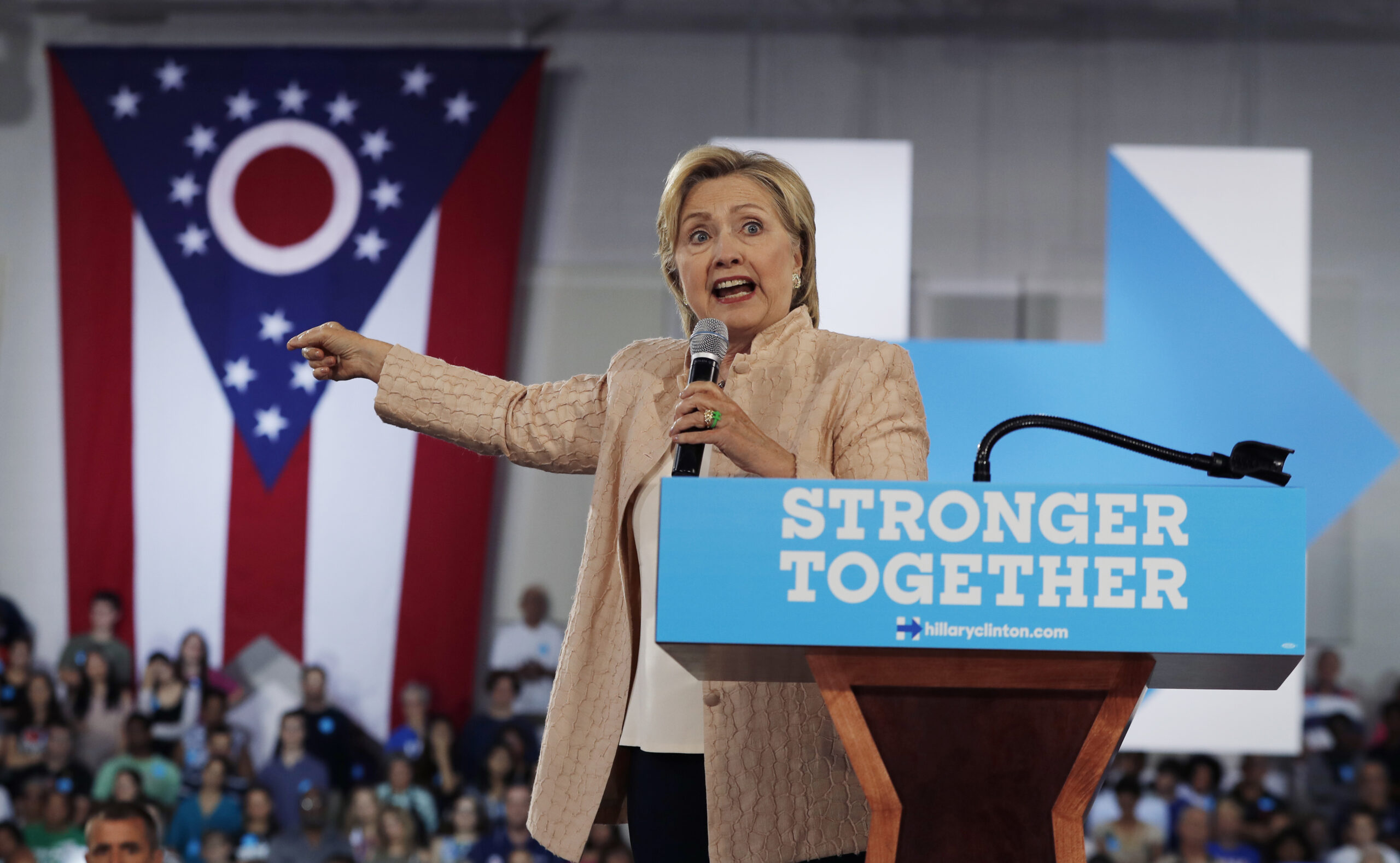 Clinton camp blasts Trump for commenting on Weiner