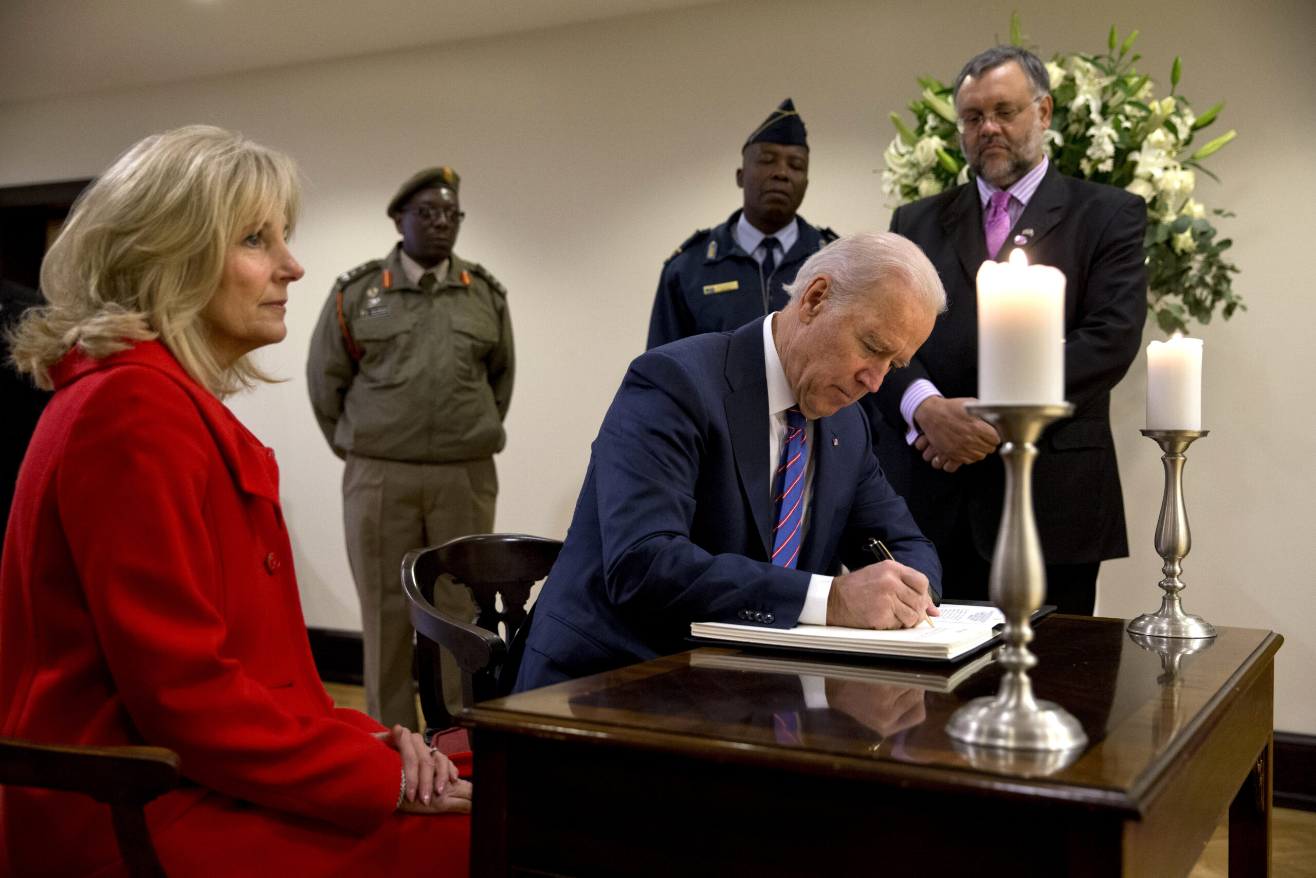 Meeting with Newtown families, Joe Biden to announce mental health push