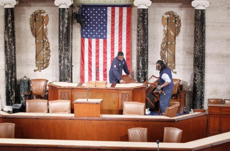 Obama to strike partisan tone in State of Union