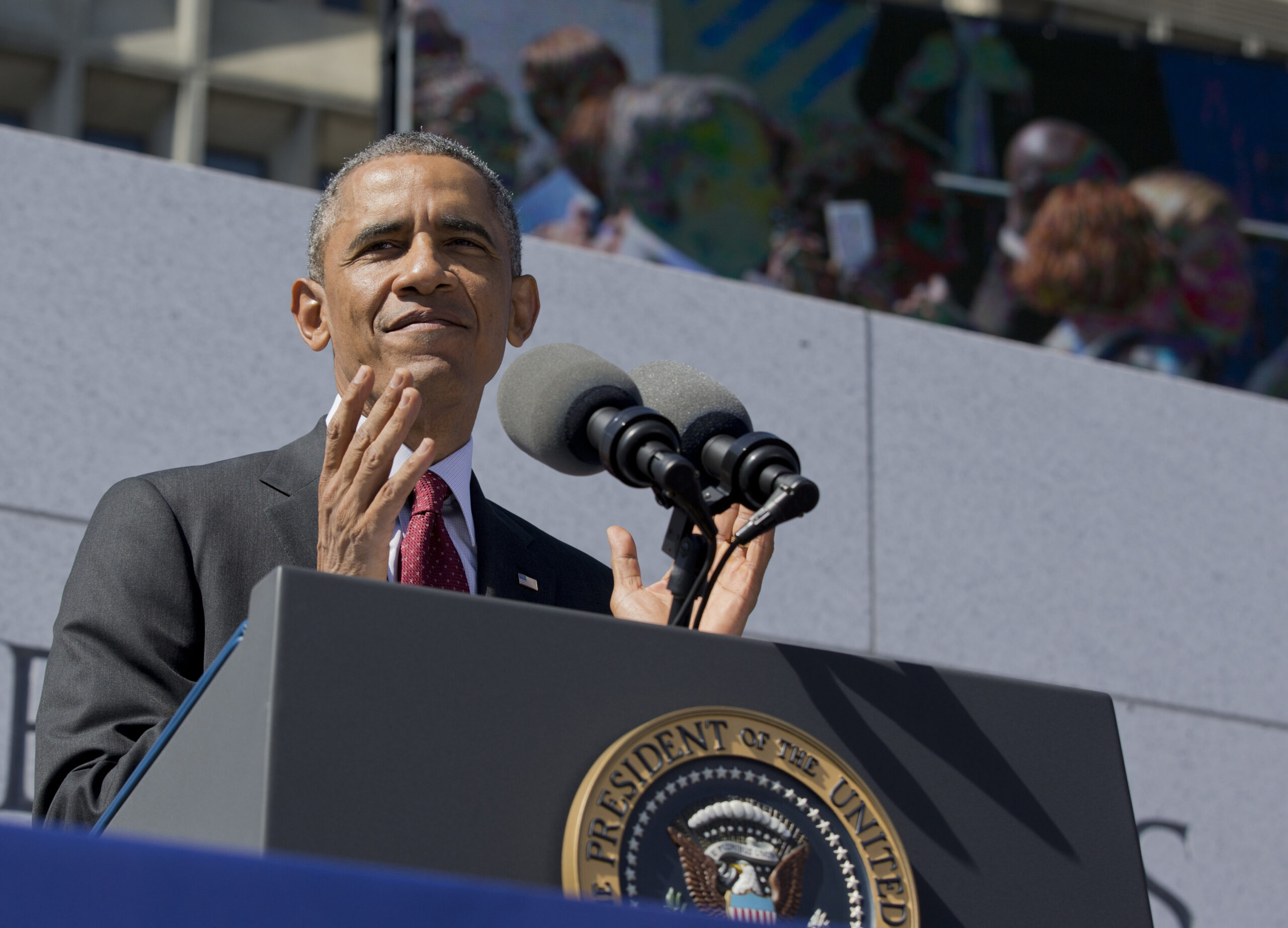 Obama dedicates memorial honoring wounded veterans