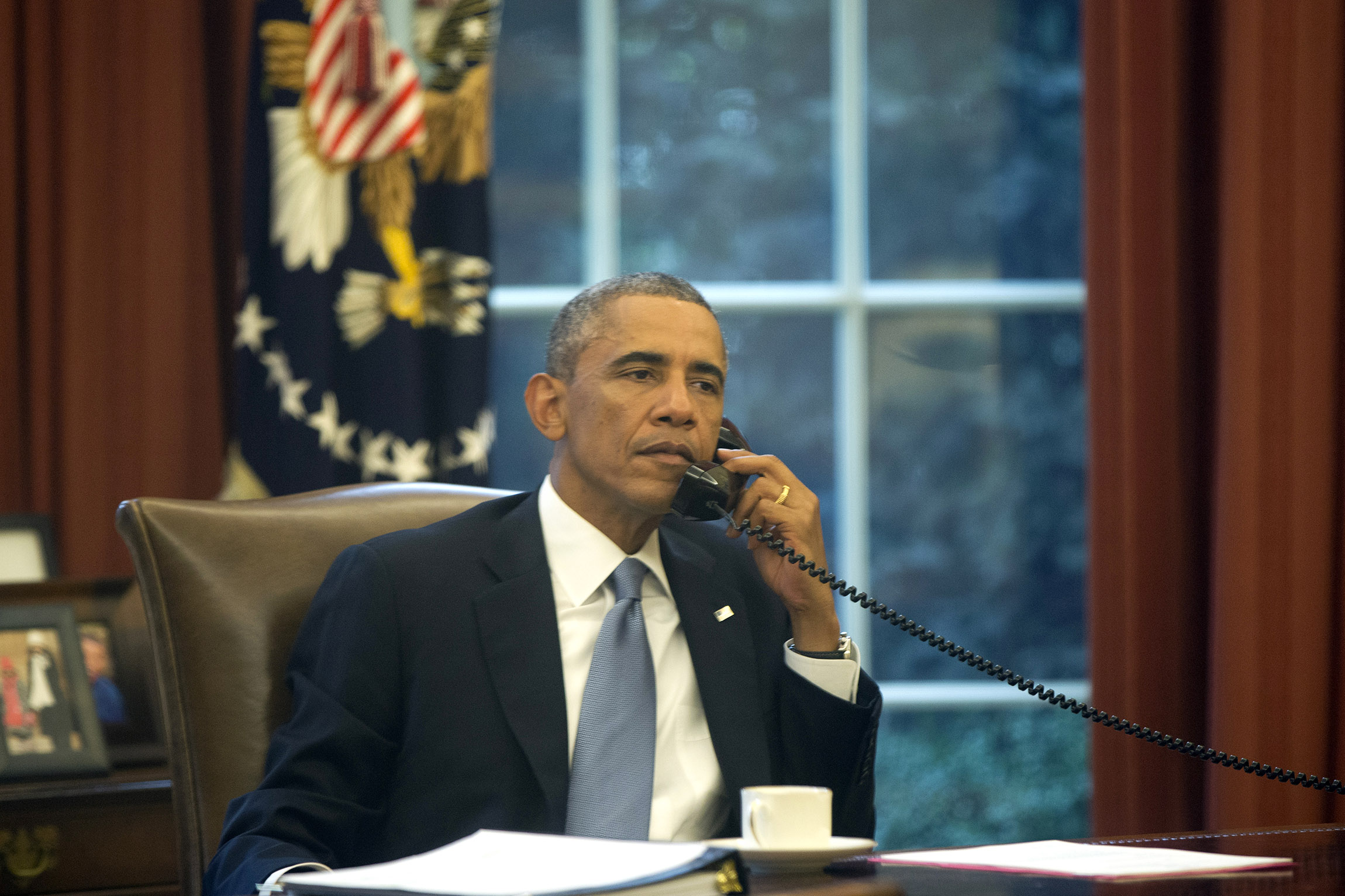 Obama congratulates Clinton, will meet with Sanders at the White House