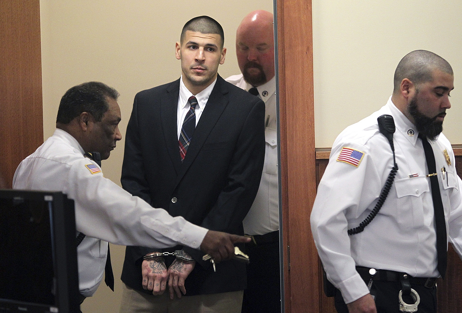 Hernandez suicide mars New England Patriots’ White House visit