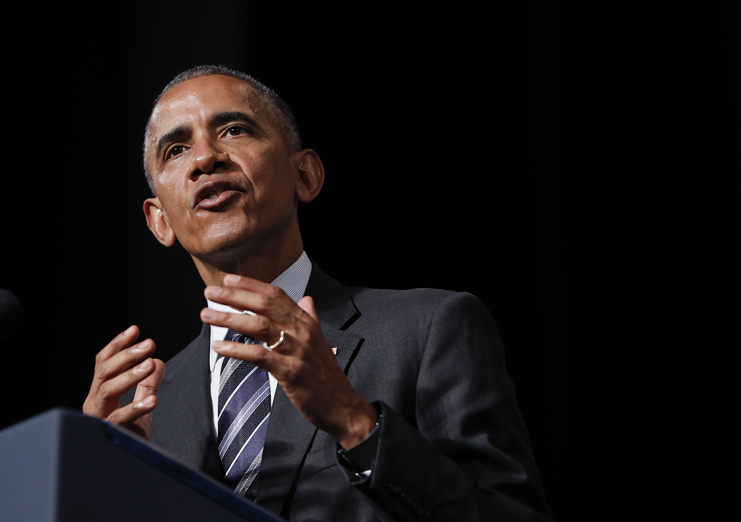 Obama warns of dangers of fighting globalization