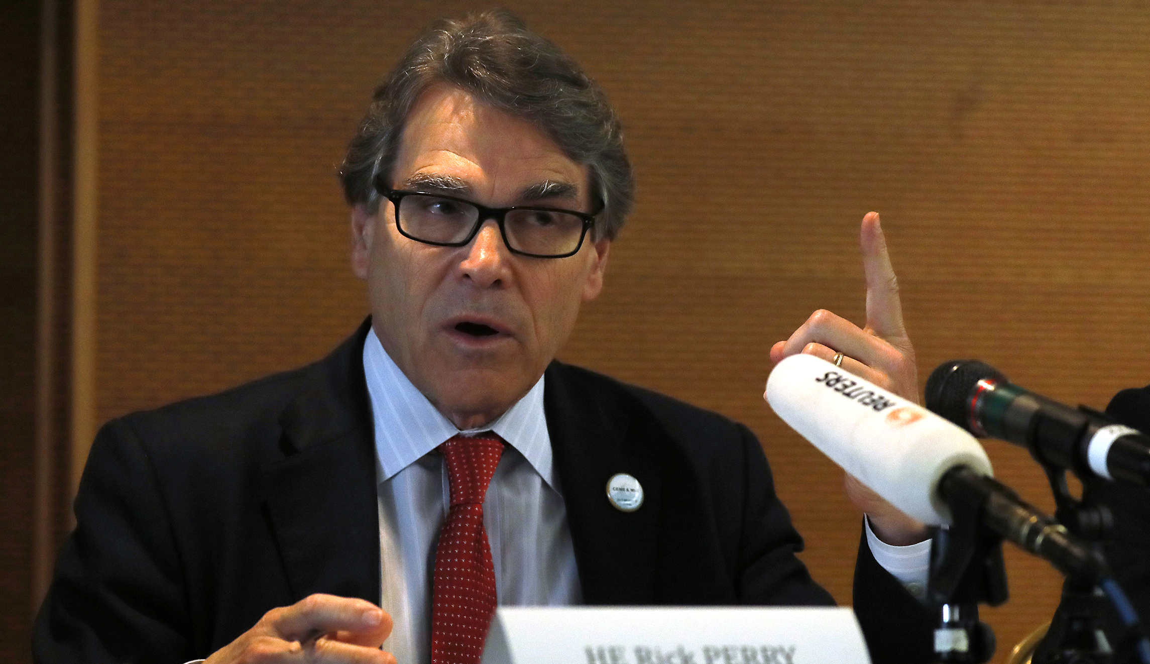 Rick Perry to issue major electric grid study by month’s end