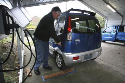  (AP Photo/The Olympian, Tony Overman)