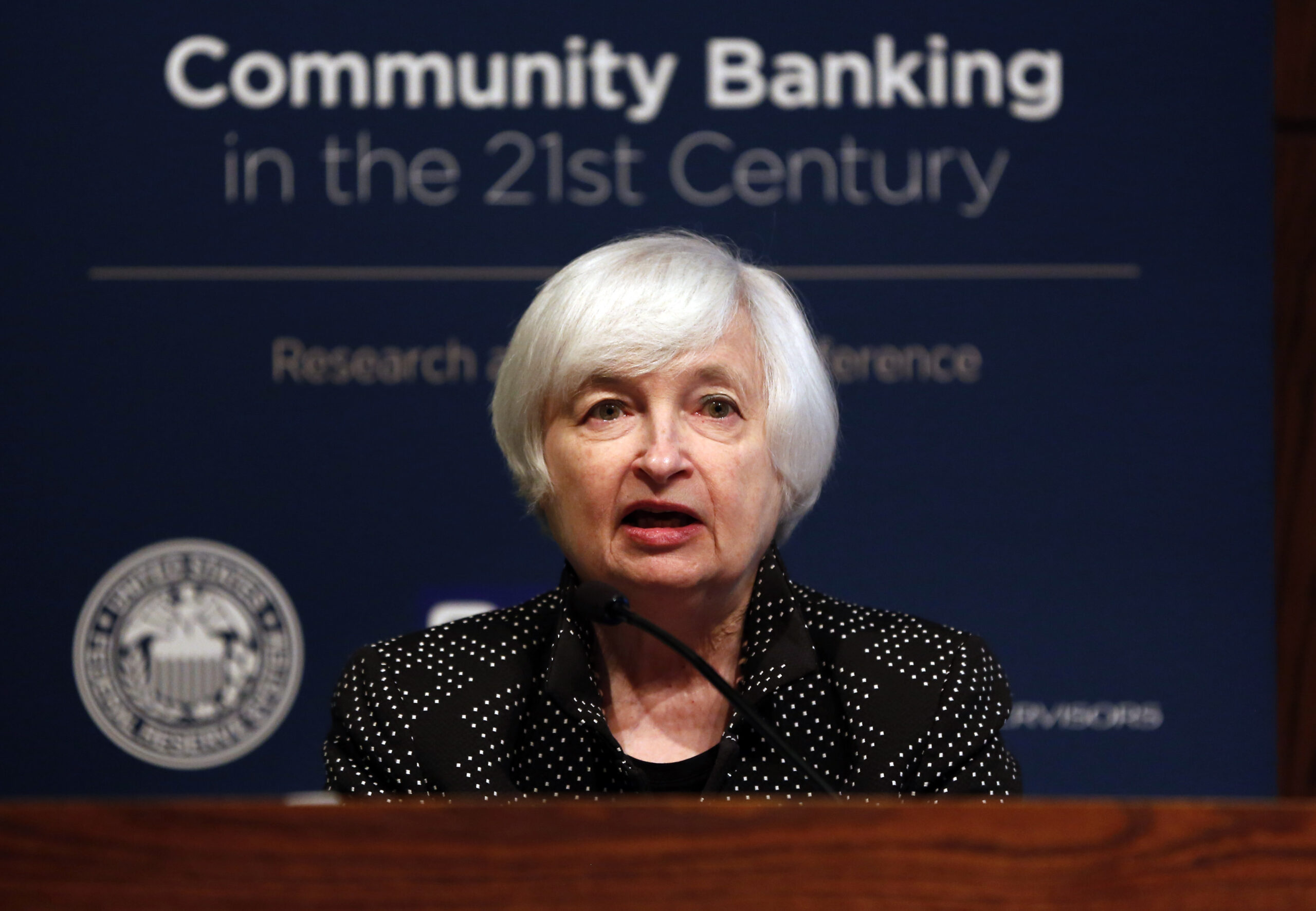 Fed’s zero interest-rate policy stretches into seventh year